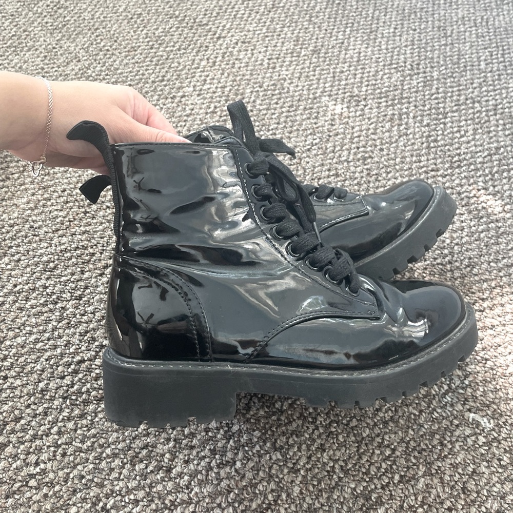 Fall Fashion!—Women’s Size 7 Black Platform Combat Boots